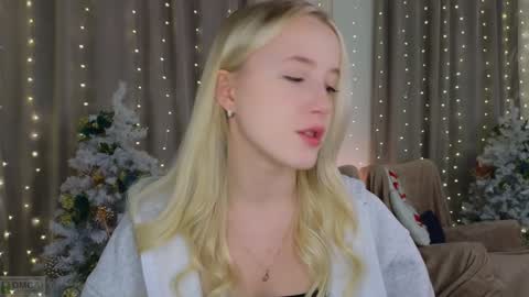 Snapshot of adele_armas chatting on December 29, 2024, 6:38 pm Adele online show from December 29, 2024, 6:38 pm