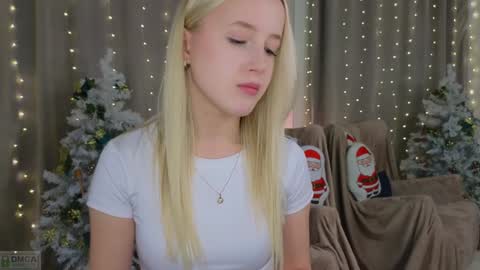 Snapshot of adele_armas chatting on January 4, 2025, 12:37 am Adele online show from January 4, 2025, 12:37 am