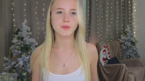 Snapshot of adele_armas chatting on January 16, 2025, 12:45 am Adele online show from January 16, 2025, 12:45 am