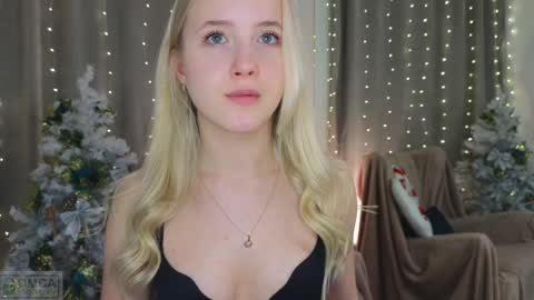 Snapshot of adele_armas chatting on January 25, 2025, 2:37 am Adele online show from January 25, 2025, 2:37 am