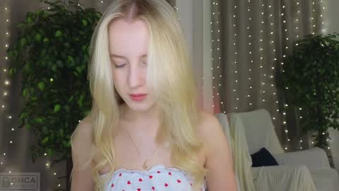 Snapshot of adele_armas chatting on January 28, 2025, 6:49 pm Adele online show from January 28, 2025, 6:49 pm