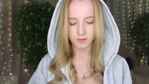 Snapshot of adele_armas chatting on February 16, 2025, 12:30 am Adele online show from February 16, 2025, 12:30 am