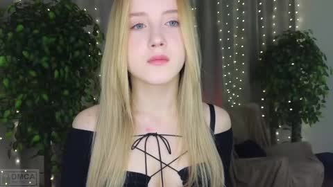 Snapshot of adele_armas chatting on February 28, 2025, 7:14 pm Adele online show from February 28, 2025, 7:14 pm