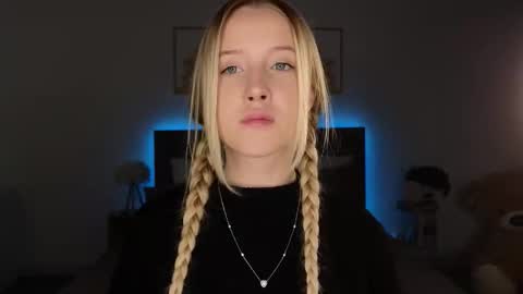 Adele online show from March 25, 2026, 8:59 pm