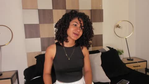 Snapshot of adele_carter_ chatting on January 6, 2025, 12:02 pm Andrea online show from January 6, 2025, 12:02 pm