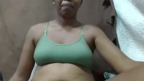 adelealy online show from February 12, 2025, 11:51 am