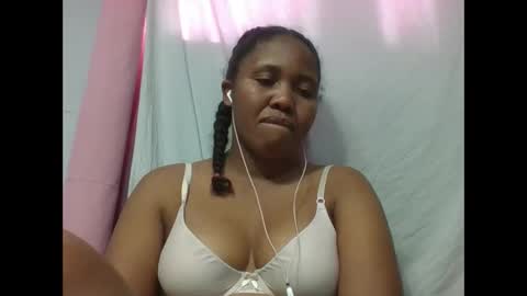 Snapshot of adelealy chatting on October 27, 2025, 5:22 am adelealy online show from October 27, 2025, 5:22 am