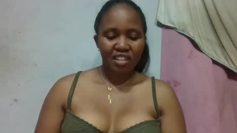 adelealy online show from May 7, 2026, 6:35 pm