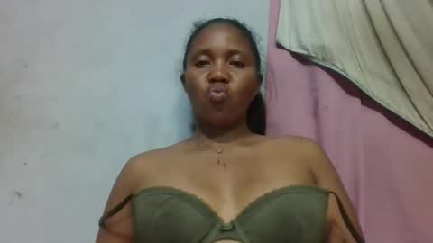 adelealy online show from May 9, 2026, 7:19 pm