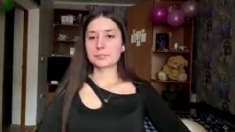 Snapshot of adeleapel chatting on February 25, 2026, 7:18 am Poly online show from February 25, 2026, 7:18 am