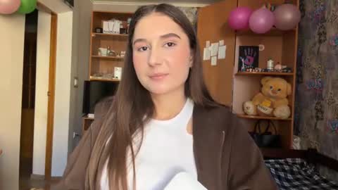 Snapshot of adeleapel chatting on March 5, 2026, 8:32 am Poly online show from March 5, 2026, 8:32 am