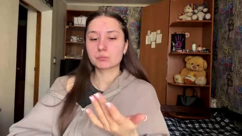 Snapshot of adeleapel chatting on March 25, 2026, 9:15 am Poly online show from March 25, 2026, 9:15 am