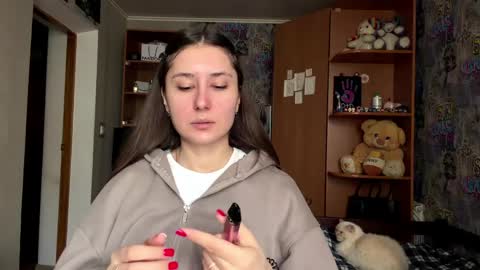 Snapshot of adeleapel chatting on April 3, 2026, 8:12 am Poly online show from April 3, 2026, 8:12 am