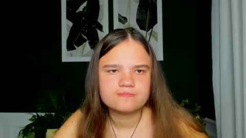 adelecruzz online show from May 1, 2026, 11:59 am