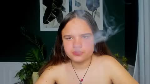 adelecruzz online show from May 12, 2026, 12:02 pm