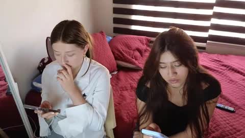 Snapshot of adelein_foxxx chatting on October 8, 2025, 6:38 pm adellein foxx online show from October 8, 2025, 6:38 pm