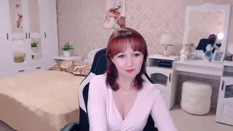 AdeleMoran online show from December 15, 2024, 10:47 pm
