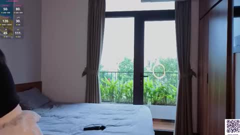 Adelia online show from October 25, 2025, 1:24 am