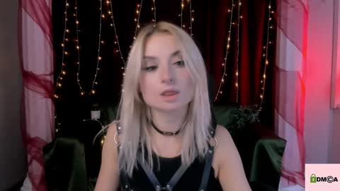 Adelina online show from December 5, 2024, 9:28 pm