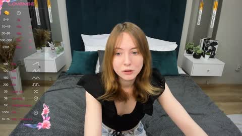 Adelina online show from December 6, 2024, 2:38 pm
