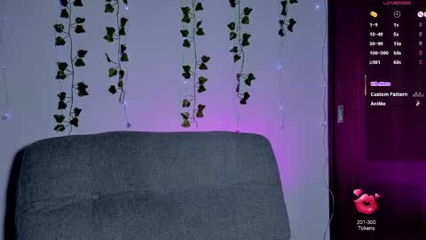 adelinaconte1 online show from April 25, 2026, 6:05 pm