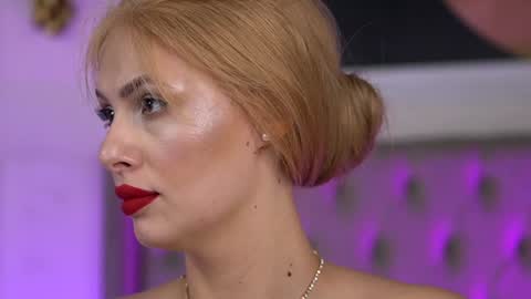 Snapshot of adelineking chatting on December 13, 2024, 10:19 am Ade online show from December 13, 2024, 10:19 am