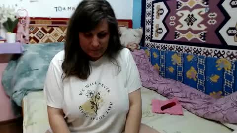 adelinemilf online show from May 9, 2026, 11:15 am