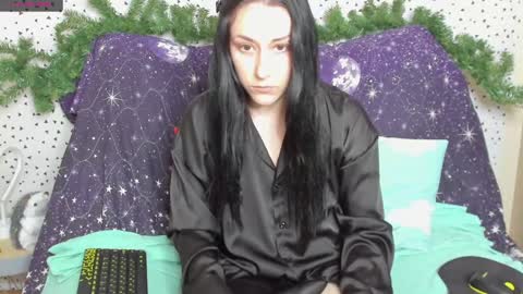 Adel online show from December 13, 2024, 1:01 pm