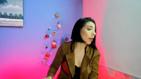 Adelle online show from December 31, 2024, 11:09 am