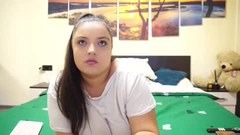 Adellineee online show from November 1, 2025, 10:01 pm