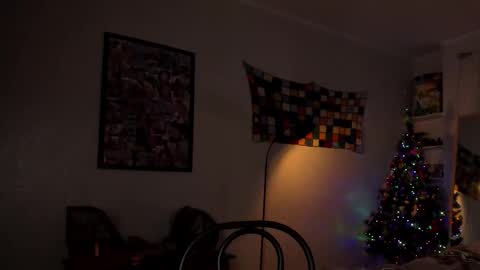 Adell online show from November 24, 2025, 11:04 pm