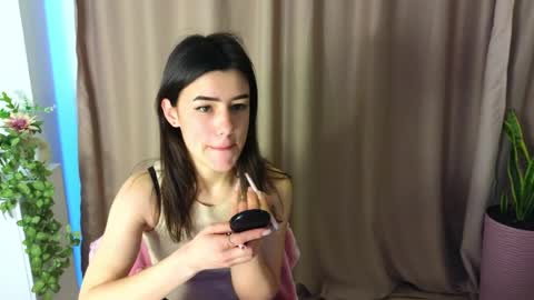 Adellyy online show from April 4, 2026, 10:24 am