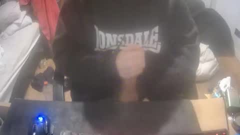 Snapshot of adertitsoff69 chatting on March 23, 2026, 3:21 am adertitsoff69 online show from March 23, 2026, 3:21 am