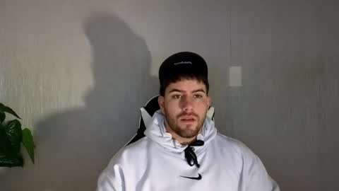 Ades online show from September 26, 2025, 11:47 am