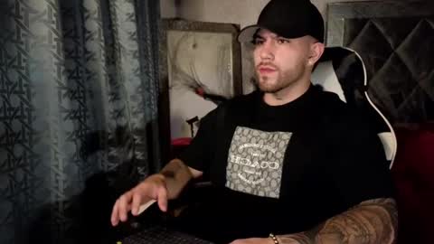 Ades online show from October 12, 2025, 3:38 am