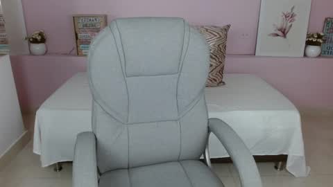 Snapshot of adhara_cortez chatting on December 23, 2024, 9:18 pm Adhara Cortez  online show from December 23, 2024, 9:18 pm