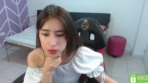 Snapshot of adhara_kitten chatting on October 9, 2025, 1:20 pm Adhara online show from October 9, 2025, 1:20 pm