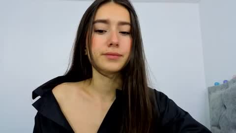 Snapshot of adhara_kitten chatting on May 4, 2026, 1:51 pm Adhara online show from May 4, 2026, 1:51 pm