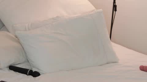 adia_ online show from March 2, 2025, 6:59 am