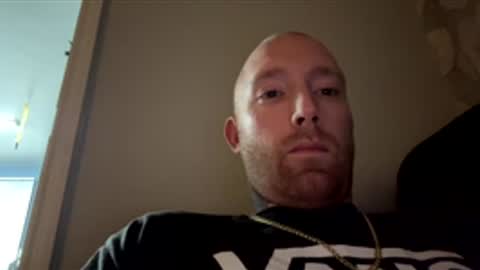 Snapshot of adidas2410 chatting on March 30, 2026, 2:01 am adidas2410 online show from March 30, 2026, 2:01 am