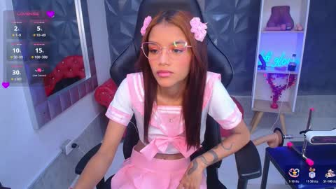 adisson_petite1 online show from March 7, 2026, 5:43 pm