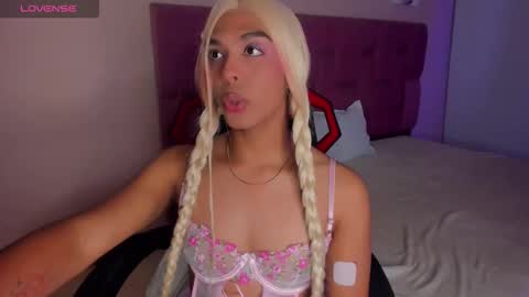 Snapshot of adonis_hot_xx chatting on October 9, 2025, 10:30 pm adonis_hot_xx online show from October 9, 2025, 10:30 pm