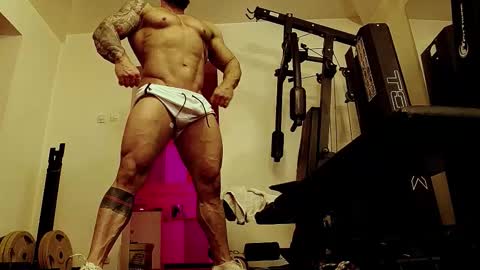 Adonis online show from November 11, 2025, 10:32 pm