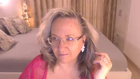 Cryna online show from May 4, 2026, 10:44 am
