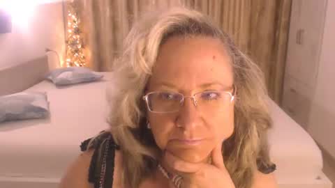 Cryna online show from June 12, 2026, 11:31 am
