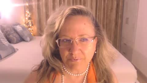 Cryna online show from June 19, 2026, 5:39 pm