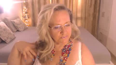 Cryna online show from June 22, 2026, 4:59 pm