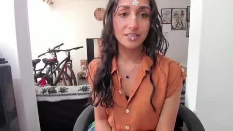 Adrena10 online show from February 3, 2025, 9:39 pm