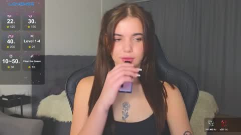 Adriana online show from October 9, 2025, 9:13 pm