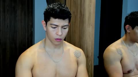 Snapshot of adrian_del_mar chatting on May 2, 2026, 4:45 pm Adrian del Mar online show from May 2, 2026, 4:45 pm